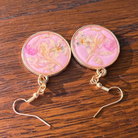 Handmade Honeysuckle Violet Earrings - Picture 16 of 16